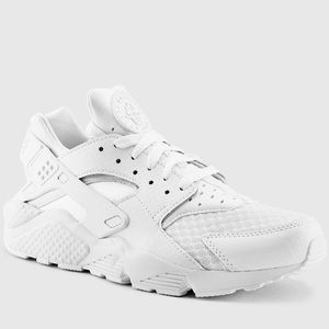 White Nike Haurache Run - size 7/7.5 womens